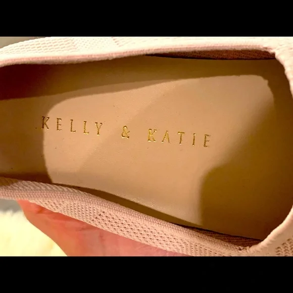 Kelly & Katie- Slip on pink shoes Size-7.5 - Picture 5 of 5